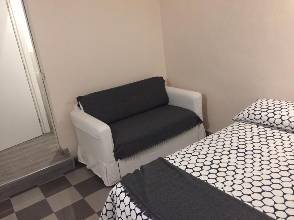 Bed2Go Bed and Breakfast Turin Exteriör bild