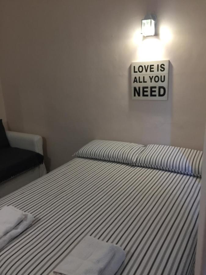 Bed2Go Bed and Breakfast Turin Rum bild