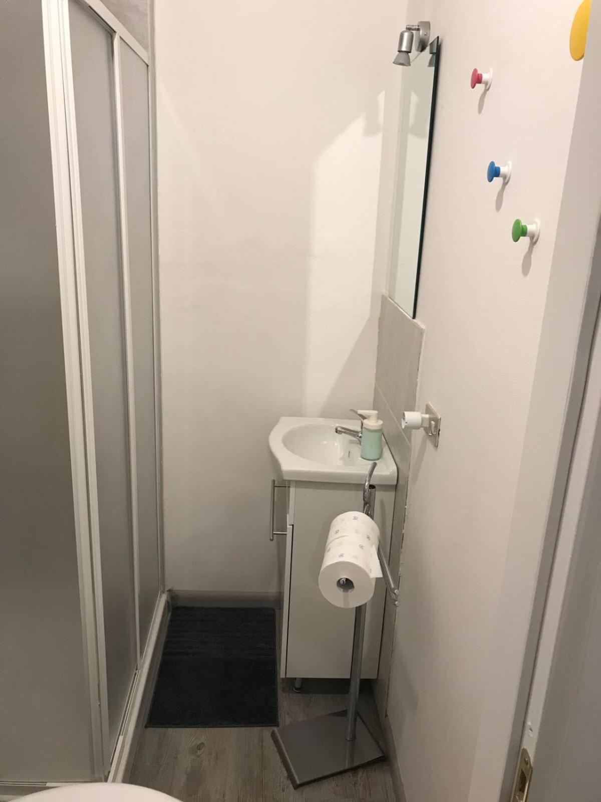 Bed2Go Bed and Breakfast Turin Rum bild